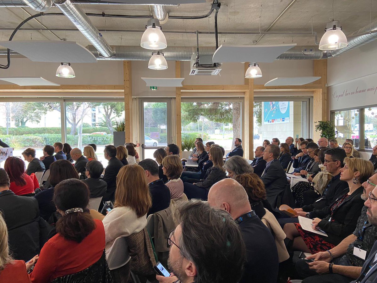 cnfpt's tweet photo. A l’approche des #Municipales2020, le #CNFPT organise aujourd'hui dans la @villedenarbonne 1 rencontre sur la mobilité des cadres de direction en #CollTerr : 140 DGS et DGA réunis.
... avec le @sndgct @l_ADGCF #Occitanie, les #CDG31 #CDG34, la région @Occitanie https://t.co/jdmX3Oexf0