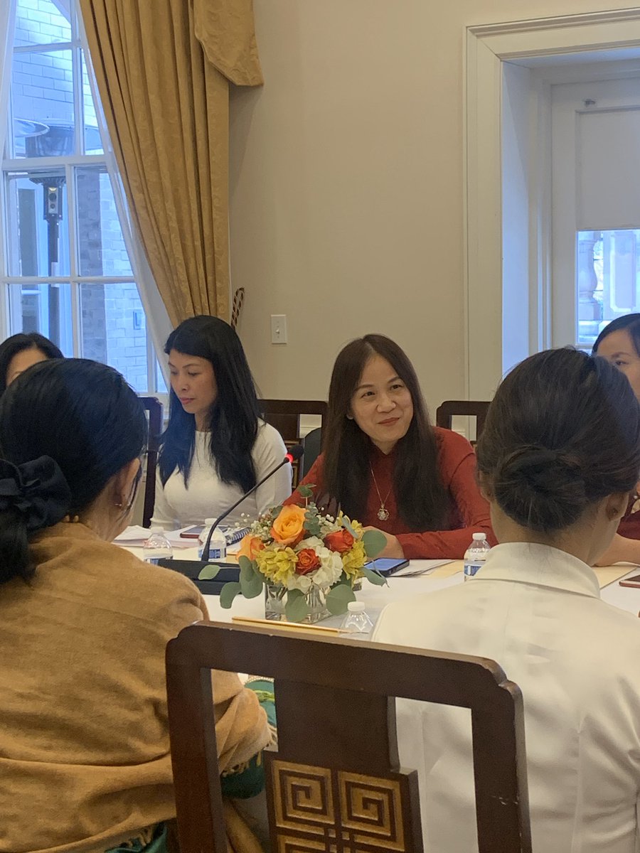 dc_awc's tweet photo. ASEAN Women’s Circle DC hold 1st ExeCom meeting for 2020— elects new set of officers &amp; talks about upcoming activities.
Thank you, Madame Lien of the Embassy of Vietnam for a successful 2019 chairmanship &amp; congratulations Madame Kay Thi of the Embassy of Myanmar, 2020 President! https://t.co/yUOJsvqrvA
