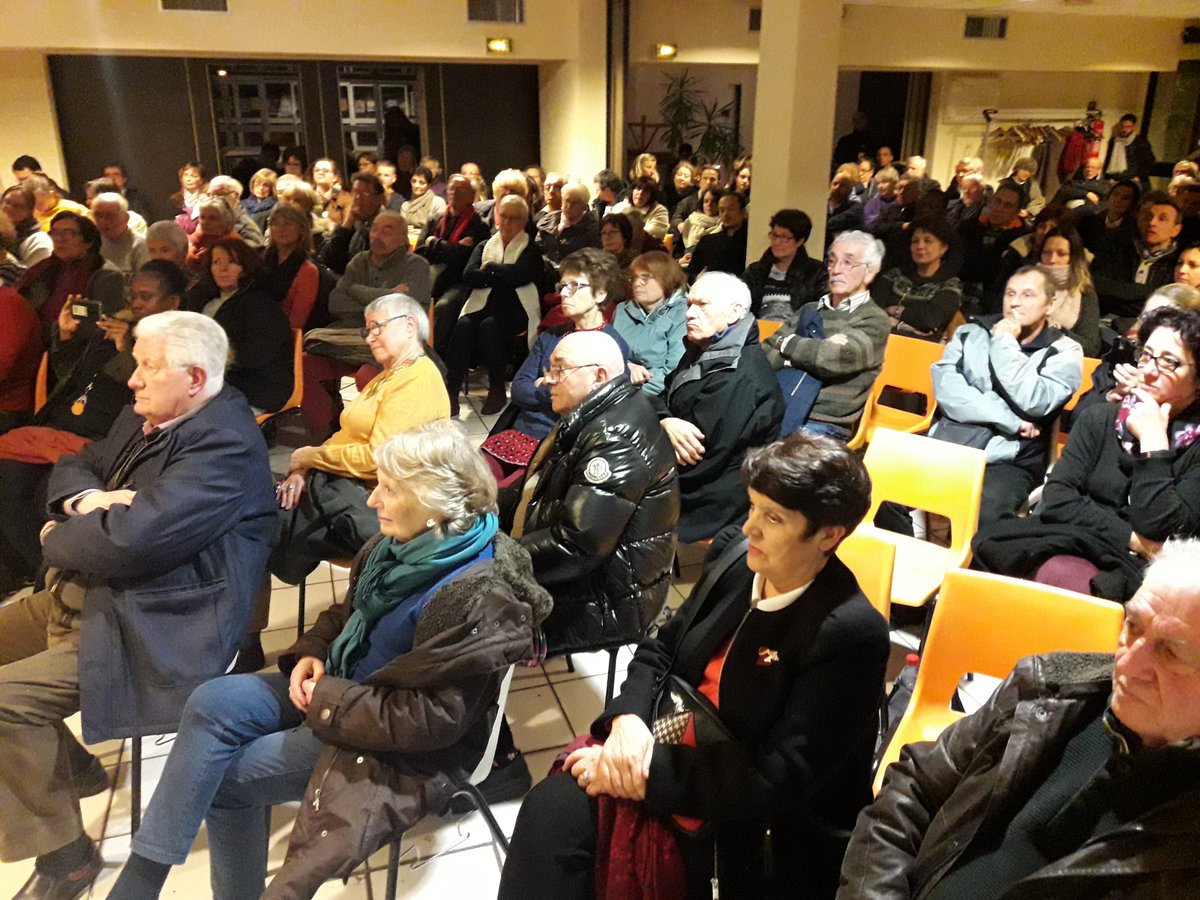 DourdanAvance's tweet photo. MOBILISATIONS RÉUSSIE POUR L’HÔPITAL DE #DOURDAN ! 
https://t.co/3XFcq2Ouw1
#Municipales2020 #Essonne https://t.co/JQjx1zLVfZ