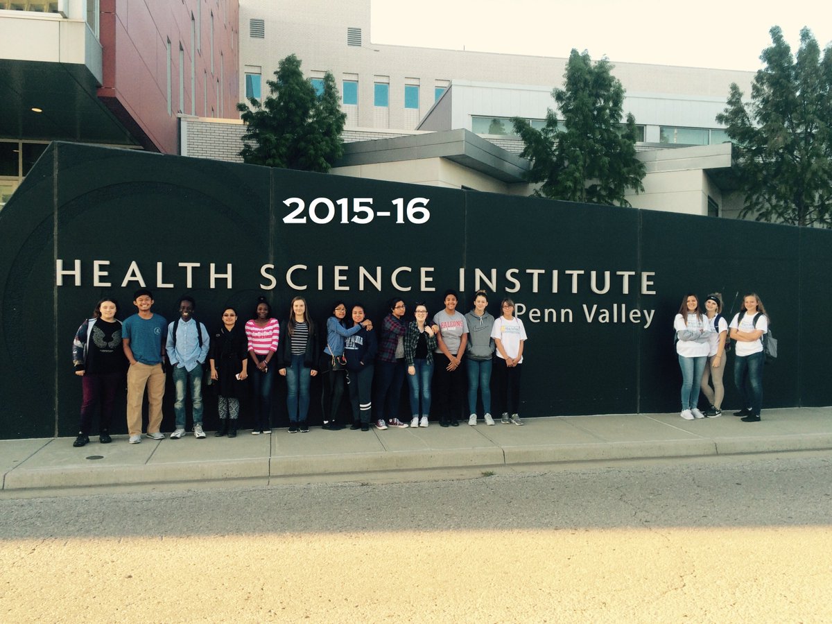 CoxVHSci's tweet image. Five years ago, #isdstrong biomed Ss went to our first @KCHealthTracks field trip to @HealthScienceKC. Thanks to everyone who has made the past five years possible! @STEMKC @wcmissouriahec #vhfalcons @ISDAcademies @Vanhorn_falcons @HOSA_VANHORN @VHSTEM @MOHOSAOfficial