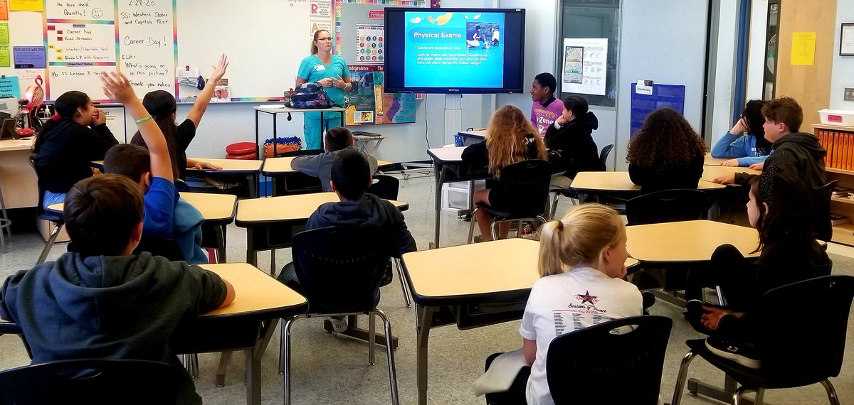 KLS5thGrELA's tweet photo. Thank you @DolphinsPlus #KeyLargoSchool Ss learned so much! 🐬 #dolphins #radiology #KLSCareerDay  #DolphinsPlus https://t.co/UmDJDzQDhA