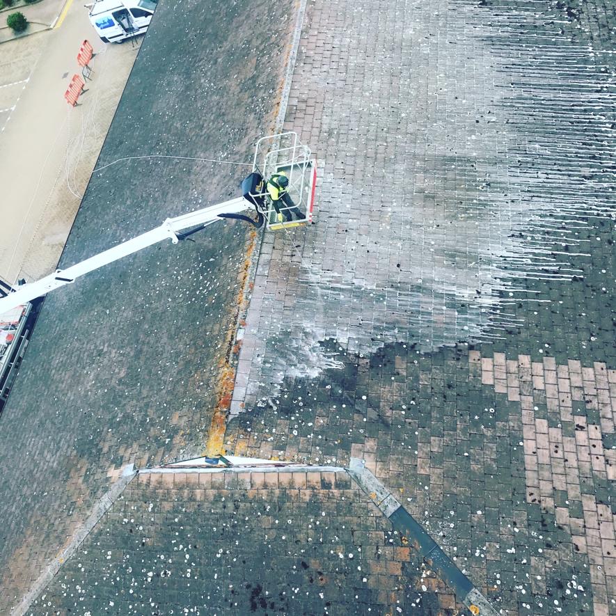 How satisfying is this? You can just see all the dirt washing away.