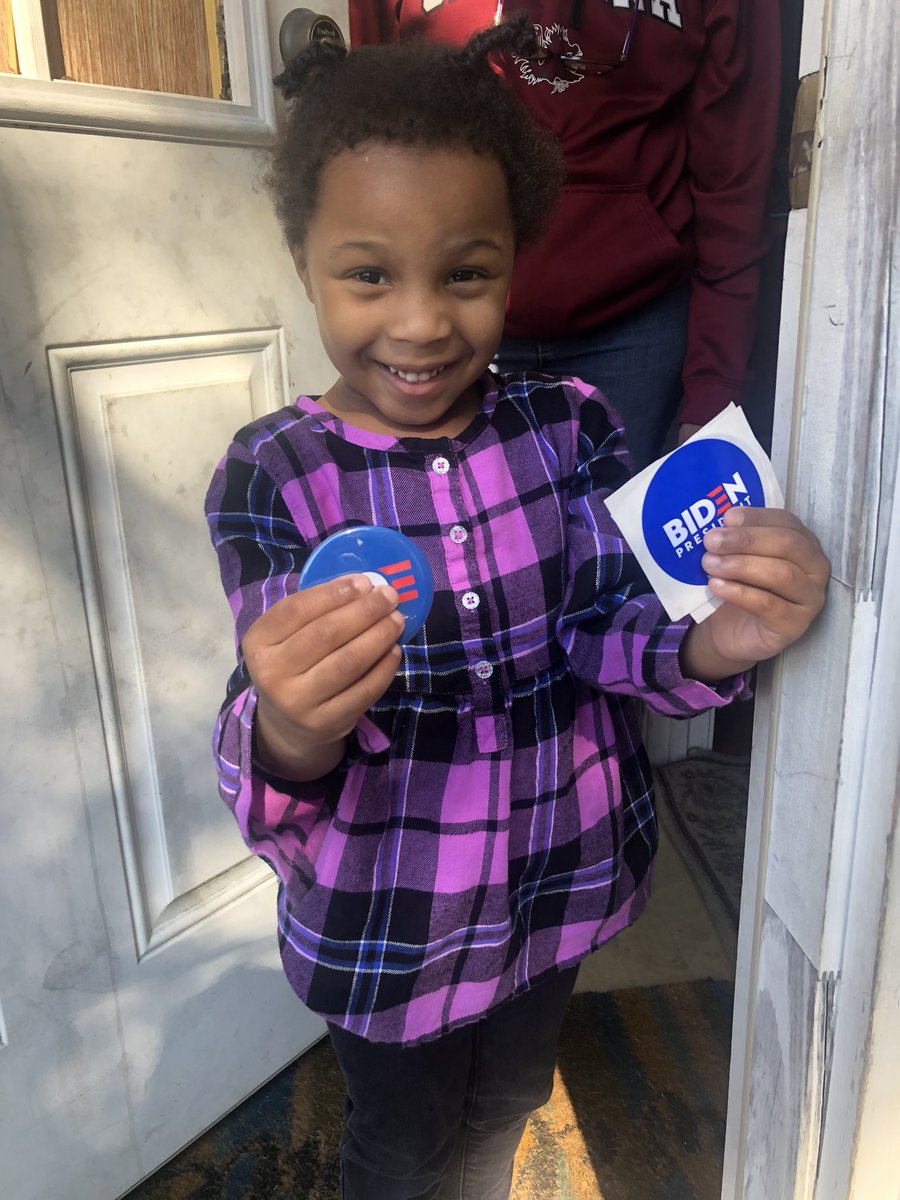 SabrinaBousbar's tweet photo. I asked Zahara what her favorite thing to collect was and she said stickers or buttons, so I ran to the car & got her just that. She was so happy to have @JoeBiden swag & can’t wait to go with granny to get her I voted sticker on Saturday! #TeamJoe #SCForJoe https://t.co/00AULgbOcY