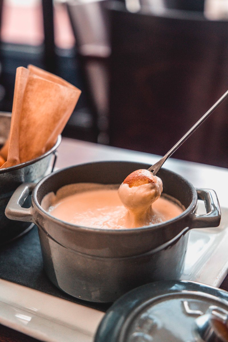 Fondue? Don't mind if we do... 😉Check out one of our weekend late night favorites, including all the melted cheese you could eat! View the full menu ➡️ bit.ly/2mR7yKr