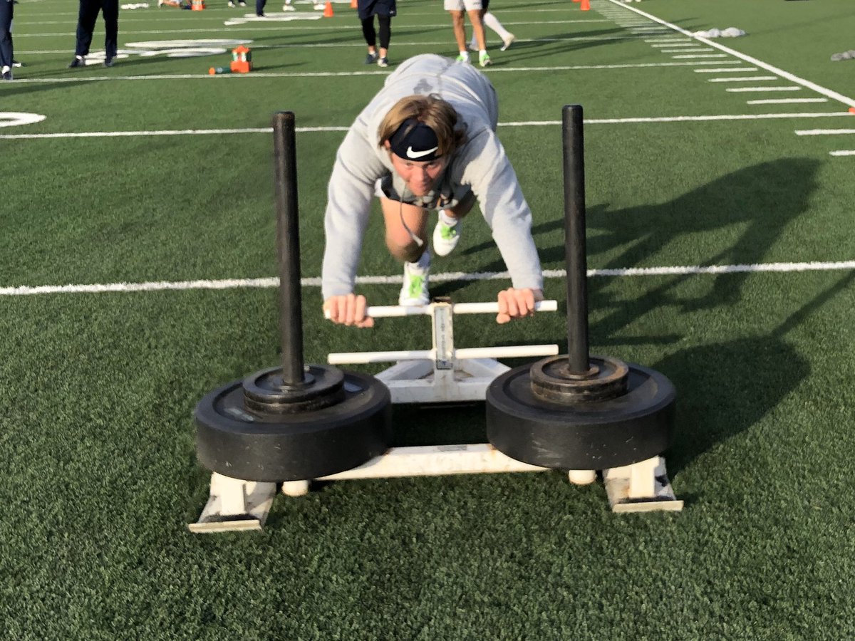 coachcanales's tweet photo. “Embrace the Grind.” #QBsWork #CEOs #BodyLanguage #NoPalmsUp #SnapAndClear @TjGoodWin @Gavinhardison10 @kingbravo_ @CalBrownholtz ⛏⛏⛏🏈🏈🏈 https://t.co/rpgYvH67NJ