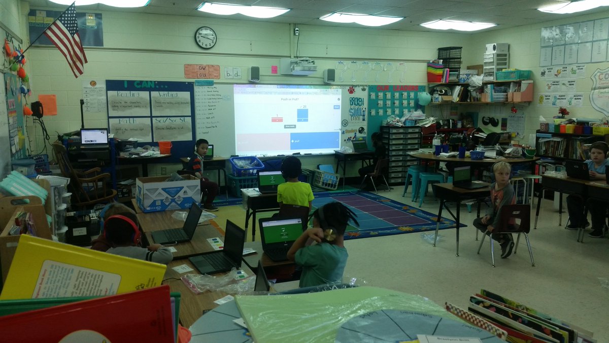 MsAmyEstes's tweet photo. My first graders celebrated #DLDay by reviewing a few concepts on @GetKahoot They LOVE #DigitalLearningDay #oneccps https://t.co/RCG3HKfJqa