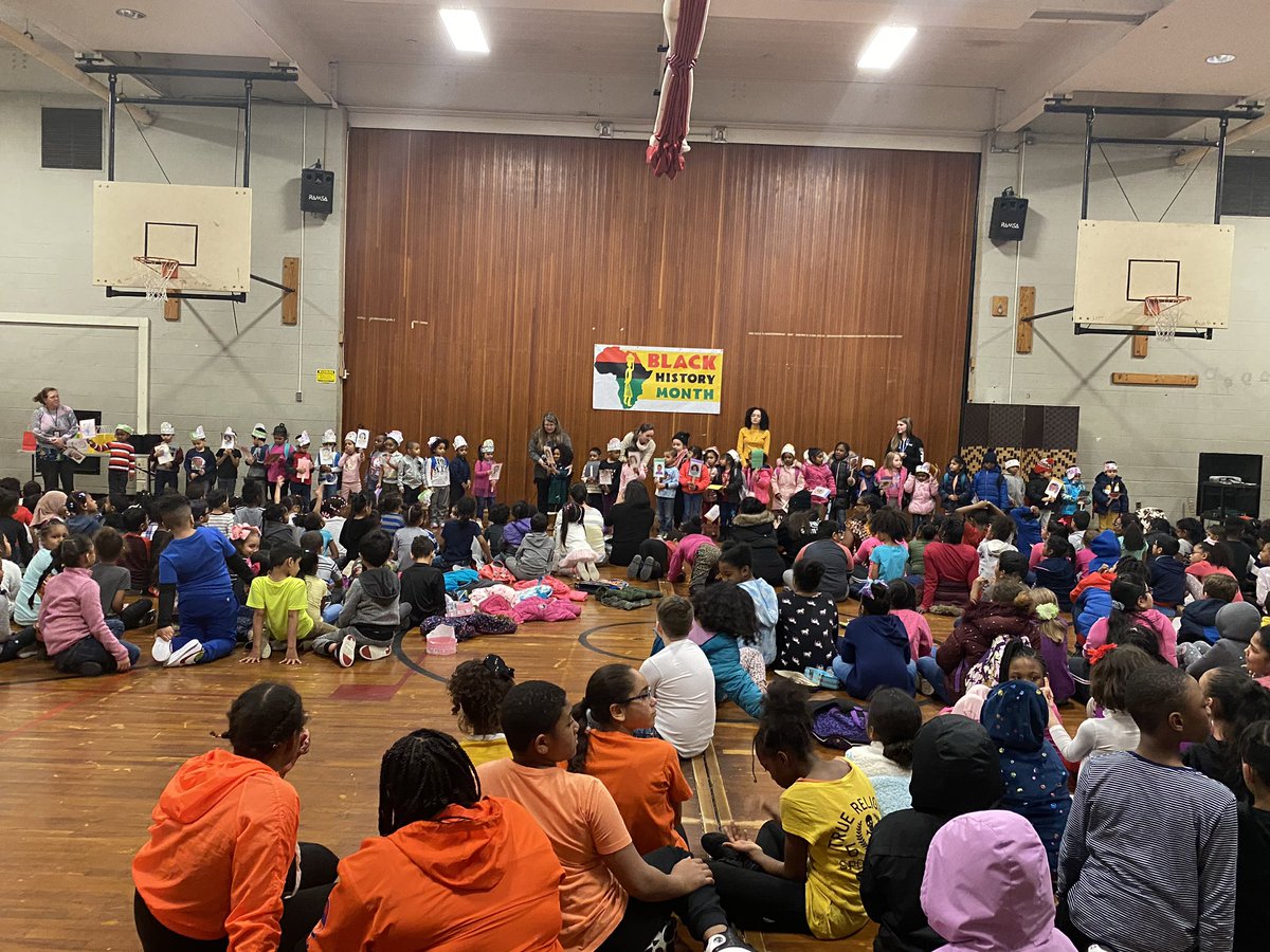 moddem1390's tweet photo. Our Class of 2033 Dr. King Scholars presenting Black Leaders of Excellence led by our pre-K teachers, Ms. Haker and Mrs. Kaplan, and their parapros! @ElemScsd #SchoolofExcellence #PrekSoCute #BlackHistoryMonth2020 https://t.co/7JL5wLdxqO