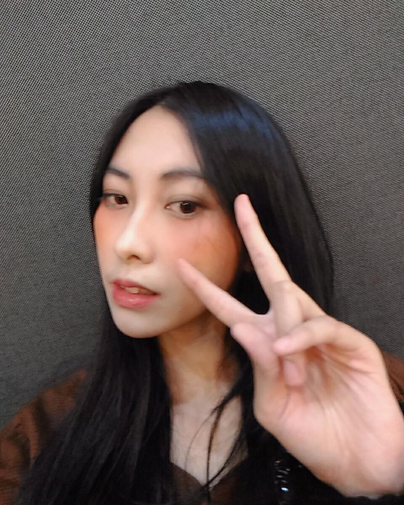 claraaec_sc's tweet photo. Hi hello apakabar semuanya ?!! Semoga sehat2 saja dimanapun kalian berada :)) SEMANGGAATTTT bertabrakan menjalani hari karena semua akan indah pada waktunya👊❤ GodBlessyou ❤ #少女コンプレックス #お久しぶりです #会いましょう #shojocomplex #shojo_complex https://t.co/HLfShfzkby