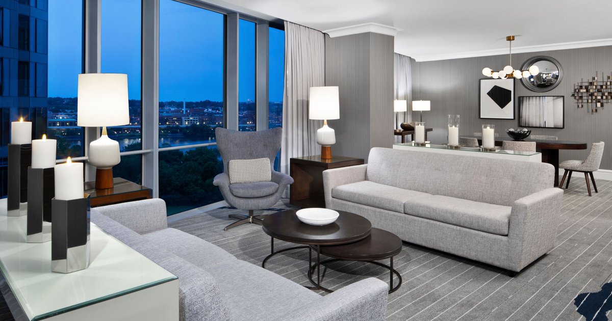 DiscoverSuites's tweet photo. @ArlingtonLM
Live the suite life in our presidential suite #LeMeridienArlington https://t.co/CQvNZvuRtt