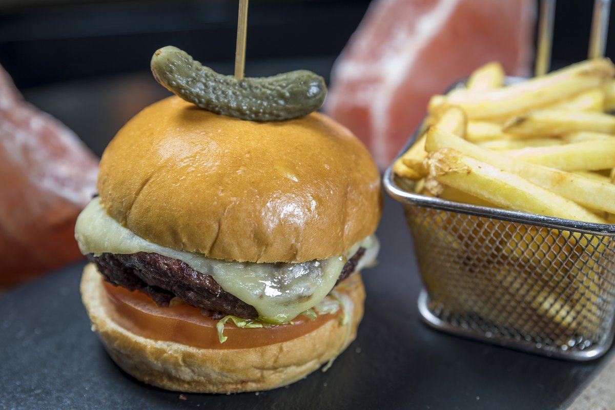 MorelandsGrill's tweet photo. A lot of people indulge in a Friday Lunch – may we tempt you with a Josper Grilled Beef Burger?  🍔 https://t.co/vpapMUHIoH