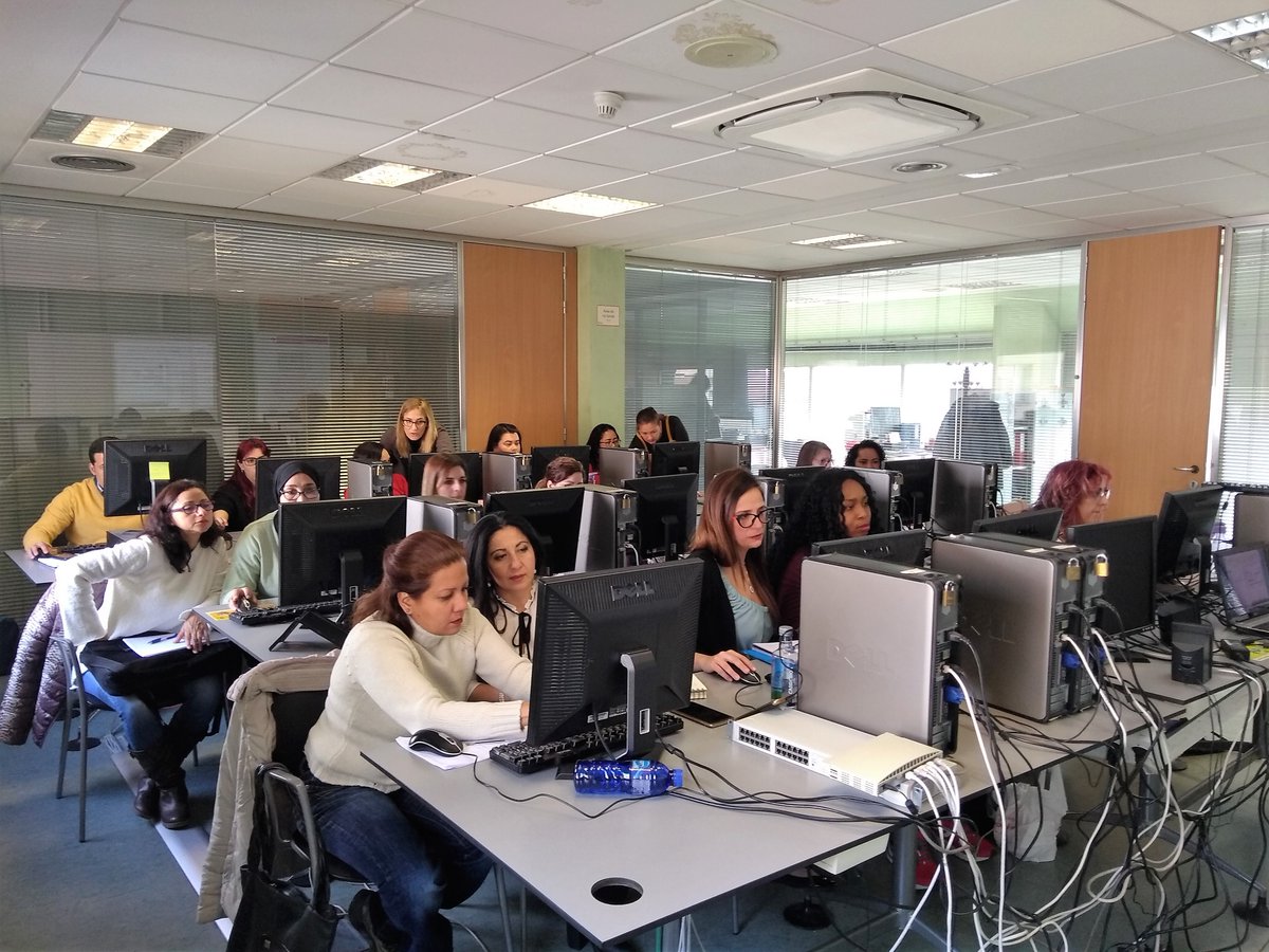 CruzRojaNavarra's tweet photo. #INTOR (Industrias Torres Orcoyen S.L) ha colaborado con el #PlanEmpleoCruzRoja impartiendo ‘Gestión de documentación’ dentro del curso “Operaciones Auxiliares Administrativas”. #RetoSocialEmpresarial https://t.co/IndaKCYiQP