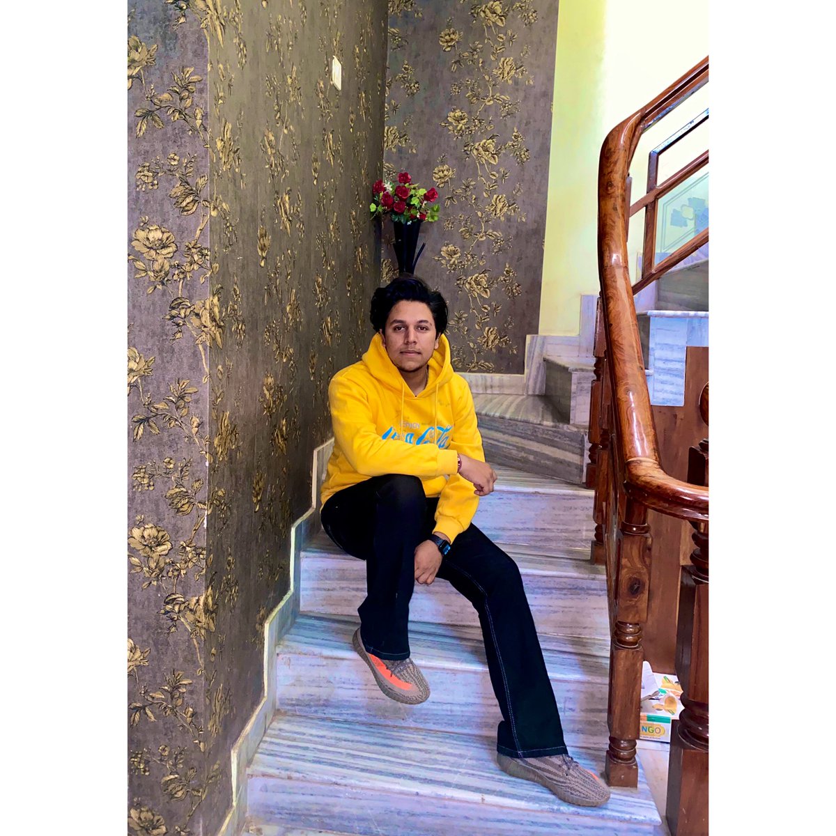 RohanSachdevaaa's tweet photo. Life Ends when You stop Dreaming🖤 https://t.co/d3kbk8xsVH