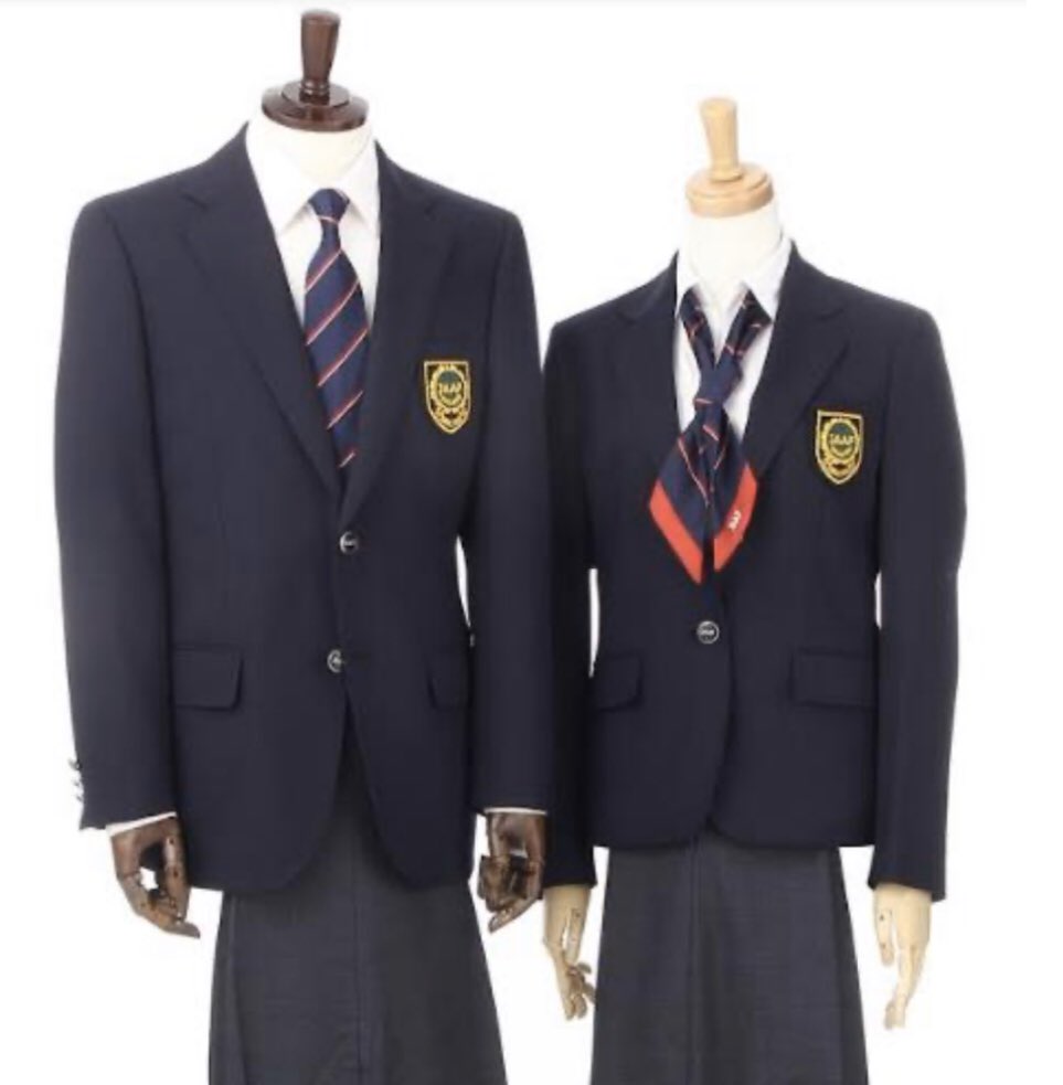 陸tube 部 ちゃんねる Mc担当ヒデロー 全く興味が無いかと思いますが 陸上審判の公式スーツってのがあるんですよ 紺のブレザーにエンブレム ネクタイ 白のワイシャツ グレーのスラックス 全部揃えると300円 着てる人見たことない