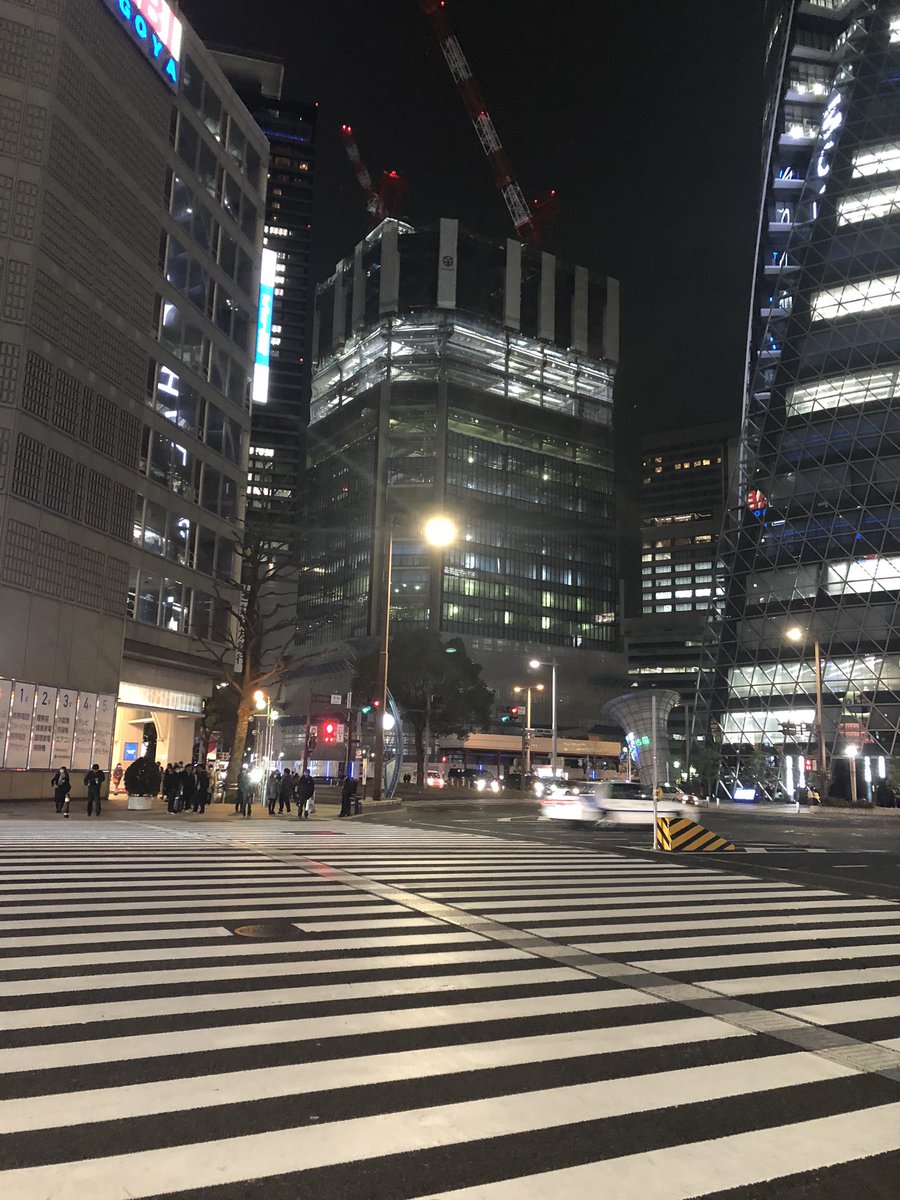AceRea_Channel's tweet photo. 金曜日の21時なのに全然人いない...
コロナウイルスの影響でしょうか。

#コロナウイルス #街中 #咳してる人だらけ #検査出来ないから分からないだけで本当の感染者数は凄い数だろう #すでにパンデミックではないだろうか https://t.co/WLZUzxvxFc