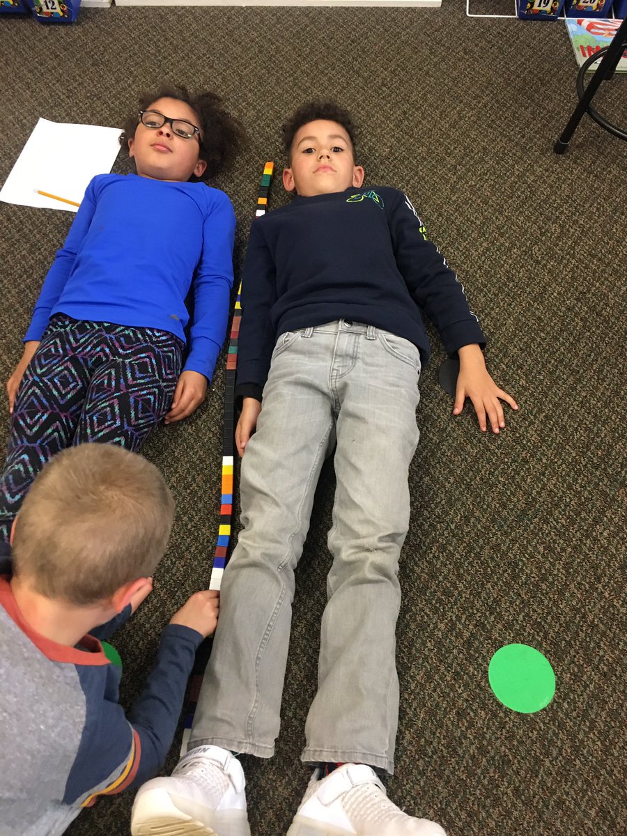 ATeachMoore's tweet image. First graders @eprayzorelem made reasonable estimates, measured using unifix cubes, then recorded the results during our measurement lab. @dentonisd @One_and_Ready  #DentonISDDelivers #AlwayslearningMoore