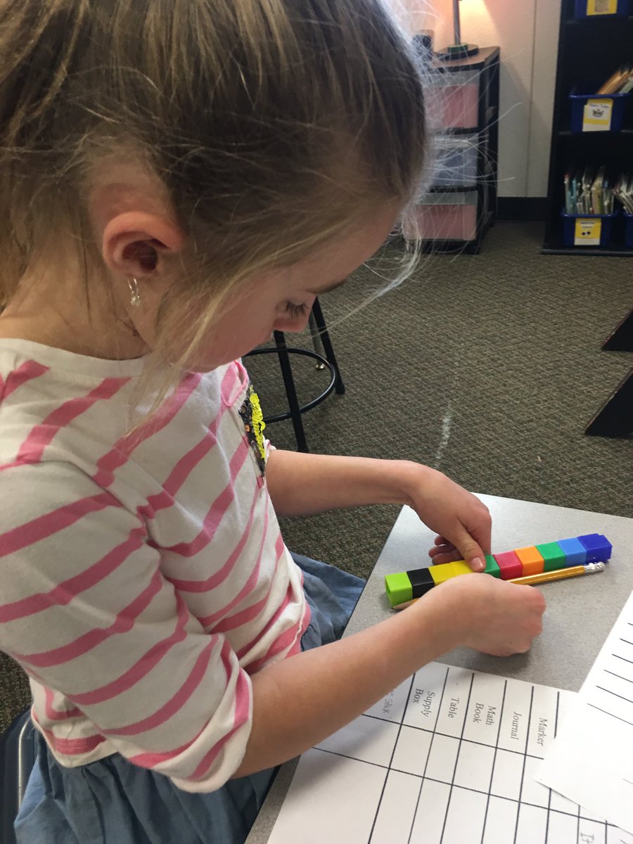 ATeachMoore's tweet image. First graders @eprayzorelem made reasonable estimates, measured using unifix cubes, then recorded the results during our measurement lab. @dentonisd @One_and_Ready  #DentonISDDelivers #AlwayslearningMoore