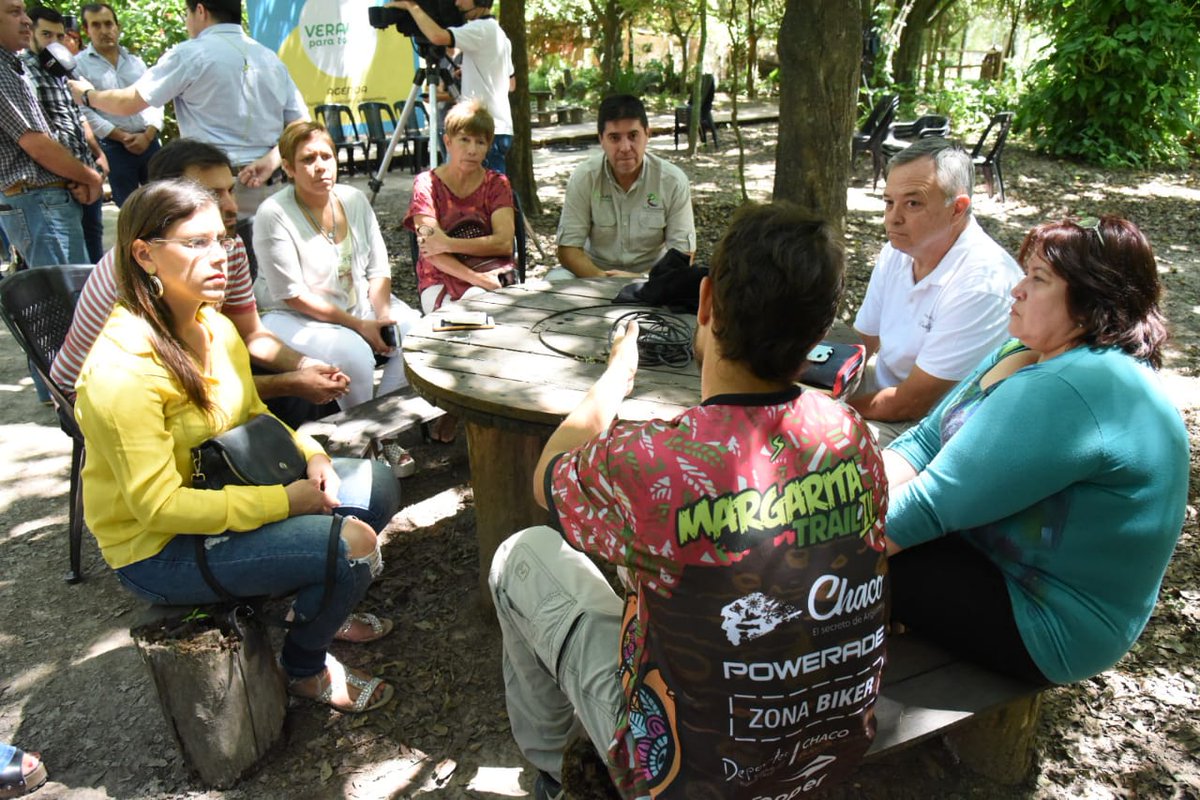 PhippsSergio's tweet photo. Junto a @chacocultura Mariela Quirós, @insturchaco, @arielybarra y @idch_deportes, Osvaldo Pérez, el sec. de cultura de Margarita Belén Celso González y representantes del Margarita Trail hicimos el lanzamiento de la carrera "La Nocturna" a realizarse el 14 de marzo. https://t.co/P8oV3CwpLY