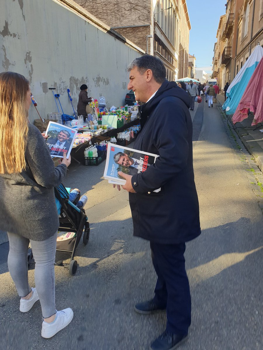 PascalRESPLANDY's tweet photo. Le combat continue ❗Ce matin nos équipes étaient au marché David d'Angers. #Beziers2020 https://t.co/CY3d5NrzEq
