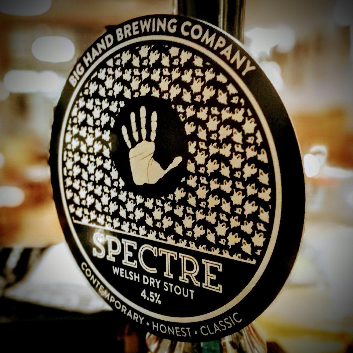 Friday! Three fresh casks for you...

Great Heck Brewery Black Jesus (6.5%) - Black IPA
Big Hand Brewing Spectre (4.5%) - Welsh dry stout
Crankshaft Brewery Propshaft (3.8%) - Golden ale

#colwynbay #alehouse