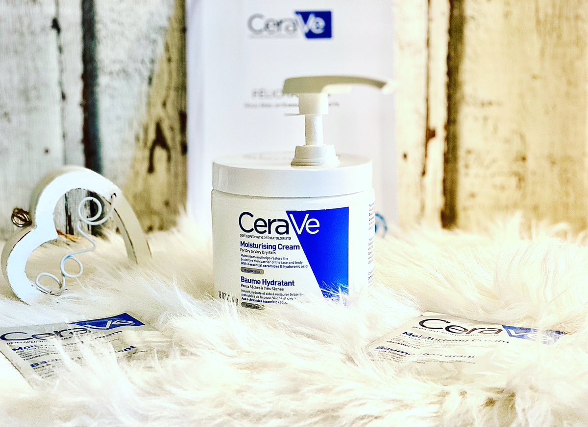 yanikarpediem's tweet photo. Le soin @cerave_fr Baume Hydratant
Encore un soin très efficace.
Je recommande vraiment ce baume pour les peaux sèches car ma peau s’est nettement améliorée grâce à ce soin.
@sampleo_france #test #soin #hydration #baume #seche
#Hydratationcontinue
#Cerave
#mercipourmapeau https://t.co/jQKzbualBL