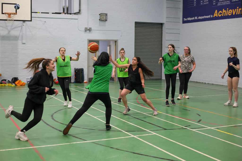 glasgowdevils's tweet photo. Both Girls Open Session at Hillpark 6.30pm and Whitehill Open Run from 7 till 9pm are ON tonight! Come down for some Friday night basketball ! πβΉπ»βπ #glasgowdevils #bball #basketball #glasgow #Scotland https://t.co/9QhfbqXwkX