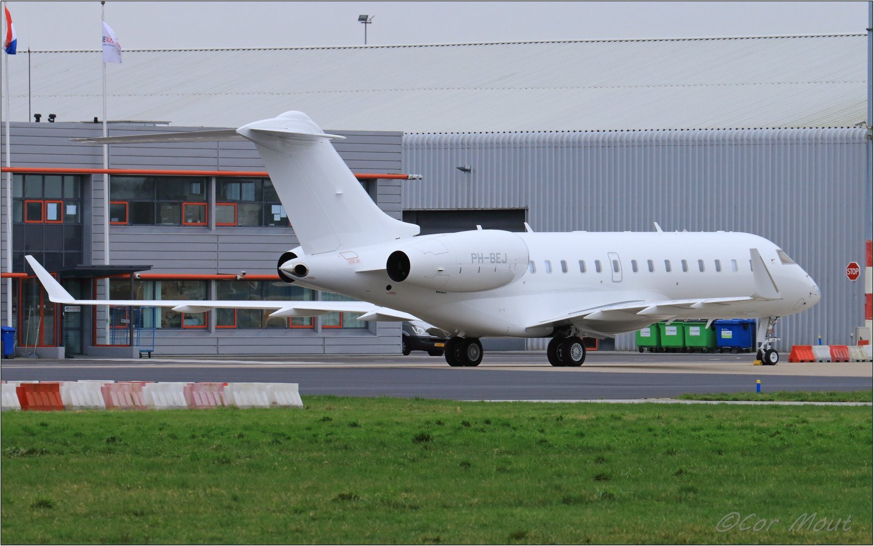 O Xrhsths Menno Swart Sto Twitter Brand New Global 5000 In Nl Ph Bej Is Nieuw Speeltje Van Miljardair Ben Mandemakers Via Quotenet Paulvriessen Https T Co Nrlgfrus7b Cor Mout Meer