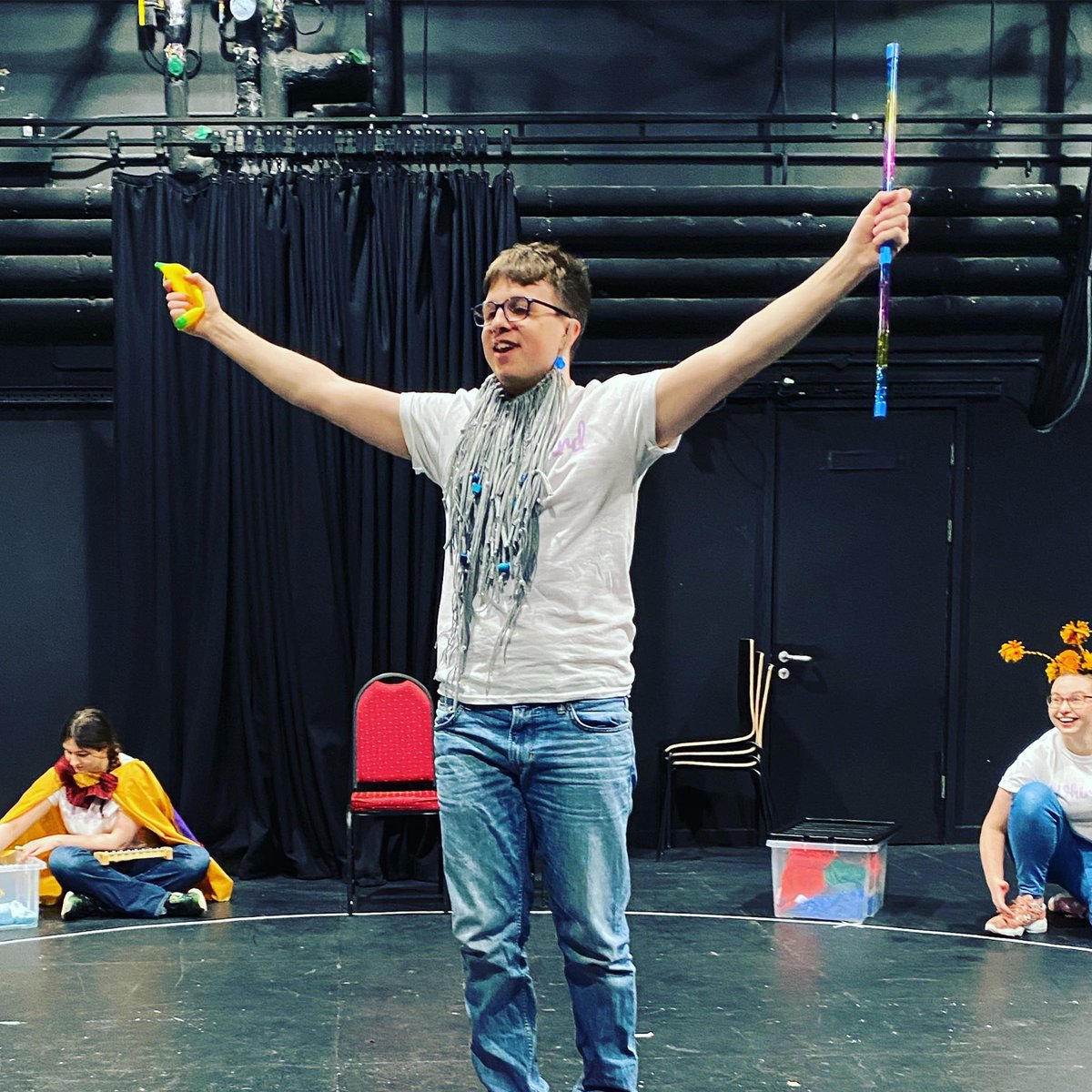 WhirlybirdTC's tweet photo. 🏝🧚‍♀️ “Hang on a moment.. I’m a wizard!” 🧚‍♀️🏝
Dom Wild as Prospero in #TheTempest https://t.co/0KDOyqeo4H
