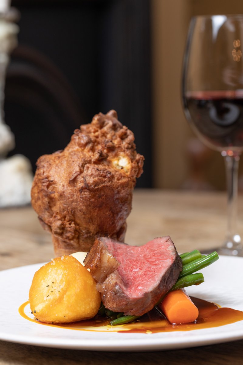 Wiswellman's tweet image. If you book to stay with us on a Sunday night, enjoy a complimentary 3 course delicious Sunday Lunch for two! You will also be treated to a scrumptious Full English Breakfast in Mr Smith's the next morning. Sunday blues well and truly avoided. #sundaystay
