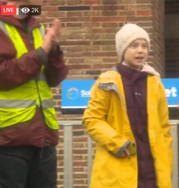 SDinPraxis's tweet photo. "We are the change.
Change is coming, whether you like it or not
I’m telling you to act
Let’s march!"
#GretaThunberg #BristolYS4C #ClimateAction
#TheFutureWeChoose #PoliticsOfTheFuture
@matovu_bob @NamugerwaLeah @_carbontiptoes @HollyWildChild @AnnaKernahan @LicypriyaK https://t.co/0dxLXktbP1