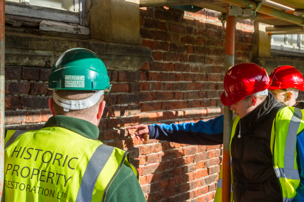 ElanorMJohnson's tweet photo. Hard hat tour @17Nineteen earlier this week with @sunderlandcol bricklaying students, taking a look around before they begin their placements next week - more training for #youngpeople in #sunderland thanks to @TheCCT @AllchurchesT and @hpruk https://t.co/BuZz4mmWtz