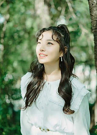 KpopGirlzBands1's tweet image. Nuevo grupo de chicas #LabelUp de la empresa #YedamEnt que debutarán este año con el single 'Beautiful Tomorrow'

Redes sociales:

instagram.com/labelup_offici…

facebook.com/labelup.yd/

#Jena #Coca #Rian