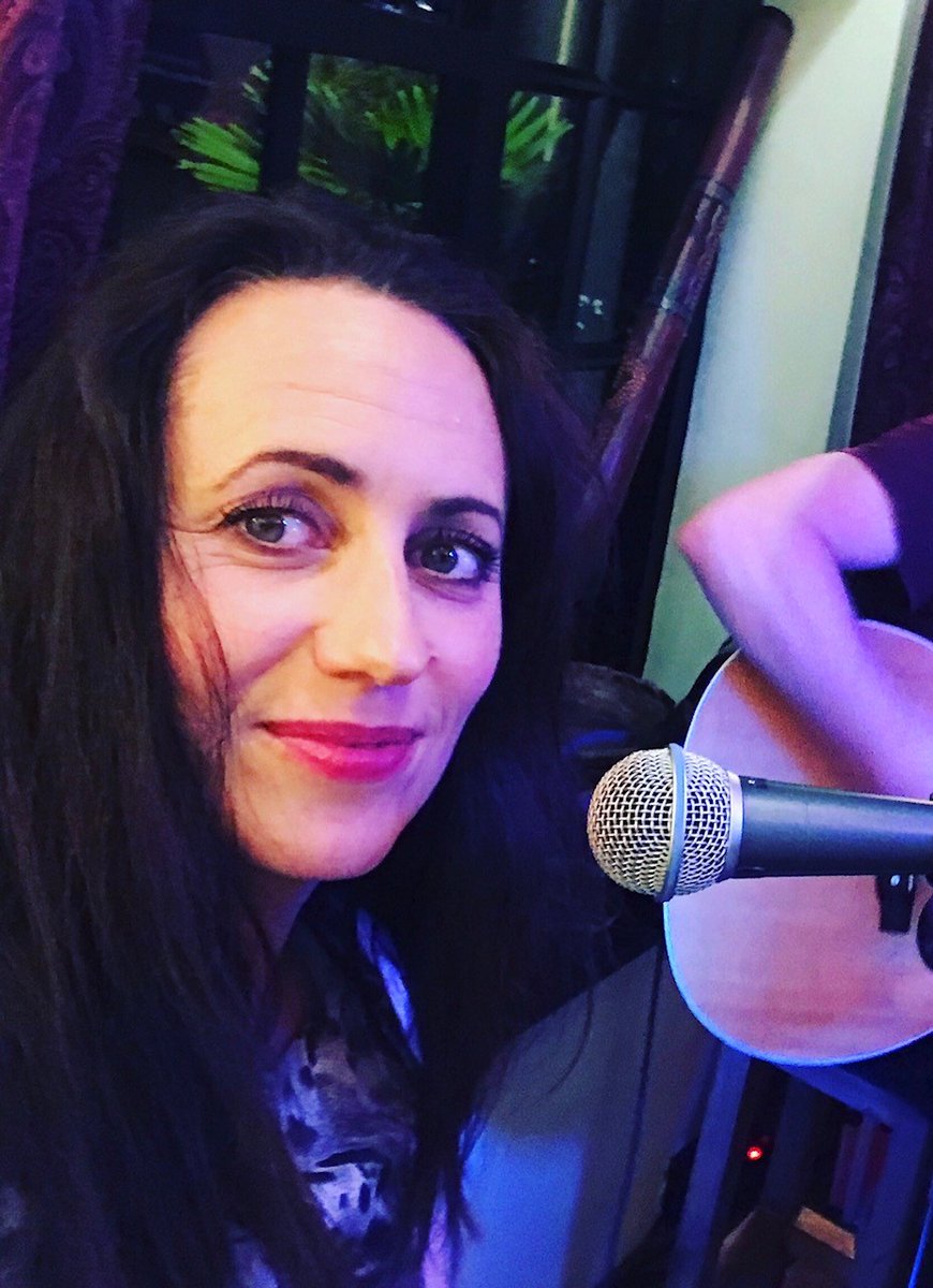 Our compere at Brighton Run2Music will be the lovely Fiona Wallace 🎶🕺🎤
brightonrun2music.com 🏃‍♀️
#BrightonRun2Music #Brighton #BrightonBeach #MadeiraDrive #Music