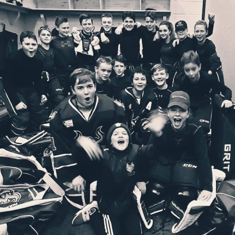 Off to the finals of the <a href="/DJHLnews/">@djhlnews</a> peewee B  after a stressful shootout win in a deciding game 3 in the semis. Now we wait for an opponent. GowarriorsGo. @PmhaWarriors