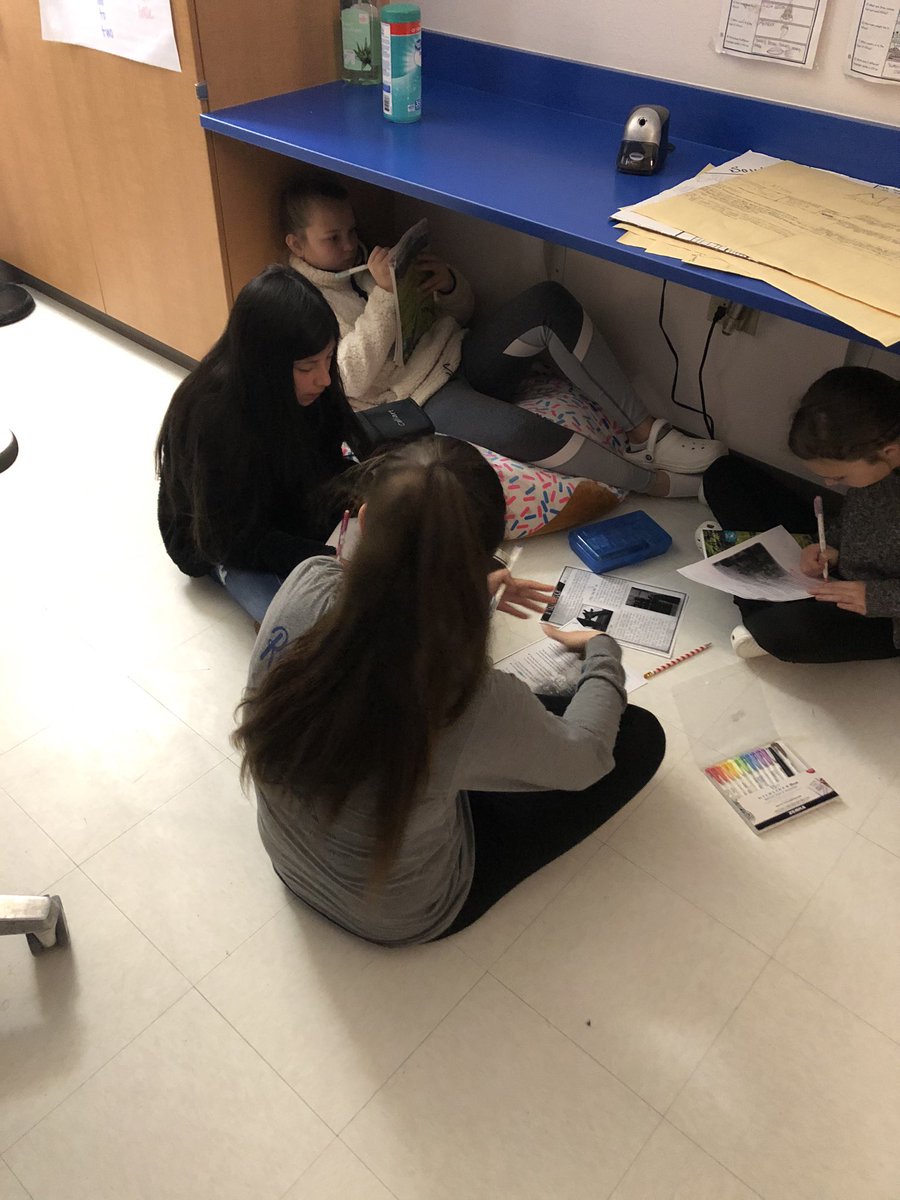 MsB_thechange's tweet photo. March Madness started early in our ELAR class! The Ss got to choose their groups and their team name. They will annotate passages and answer questions together for the opportunity to shoot baskets for every correct choice. @RISgreatness #rocketcinderallastory #risdrockets https://t.co/j33RIkzb0H