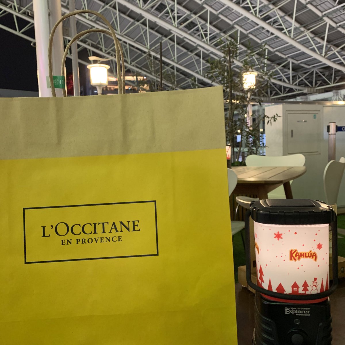 BlackenTalbo's tweet photo. 買い物 完了🙆‍♂️

#ロクシタン
#LOCCITANE
#ホワイトデー
#お返し
#思ったより出勤 https://t.co/h1h4Ita4mW
