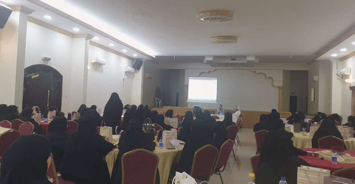 KhasabOwa's tweet photo. تم بالأمس بعون الله عقد اجتماع الجمعية العمومية لجمعية المرأة العمانية بخصب لعام ٢٠٢٠  وتم مناقشة  جدول الأعمال الذي احتوى على  قراءة للتقرير الإداري والمالي لعام ٢٠١٩ م. 
وعليه أقرت الجمعية العمومية ما تم ذكره وباركت أعمال الجمعية للعام المنصرم بكل استحسان. https://t.co/l6HDsKPmJS