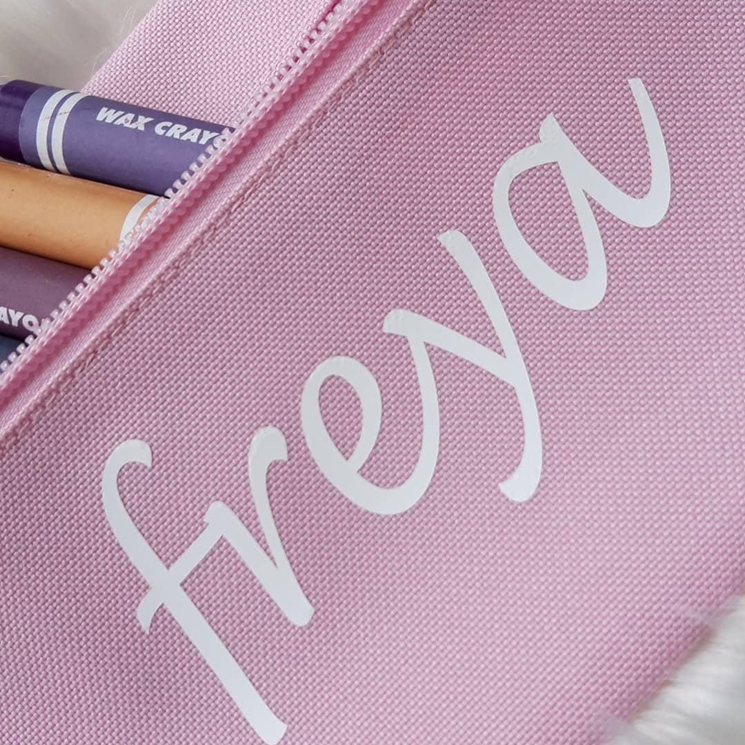 Personalised pencil cases. Available in selection of colours and print colour. Great for toddlers crayons, kids school bags or on your work bag. #pencilcase #personalised #backtoschool #stationery #evelynandrachels