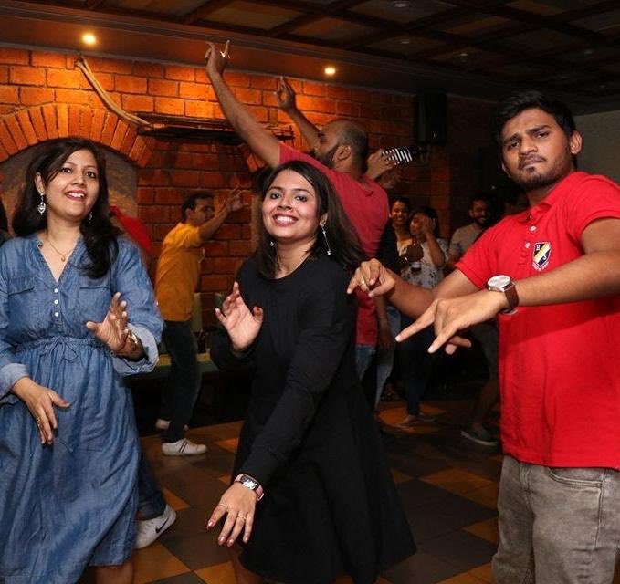 Unwind to some catchy tunes this weekend with us.

Bring along your crew for a fun time at Baraza!

#barazabarsandbites #weekend #party #barazabuddy #barazasquad #commercial #partyplans #weekendplans #cocktails #drinks #punepeeps #punebars #creaticity