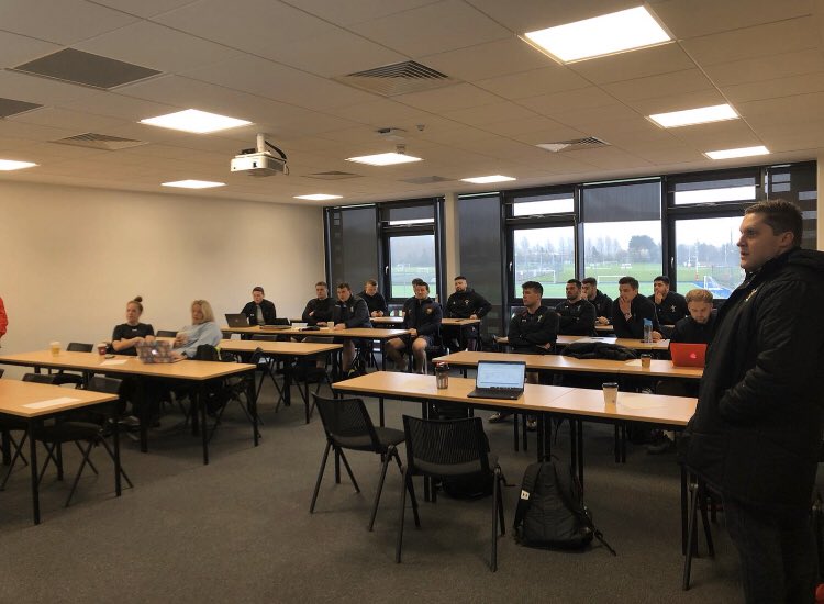 USWBScRugby's tweet photo. π¨ Great to welcome π¨
@WRU_Community
Blues Hub Officers today!
@USWSport
-HUB monthly meeting
-Collaborative partners
β
Mentoring Workshop
β
Football coaching practical
β
USW placements https://t.co/0LelI8bPUA