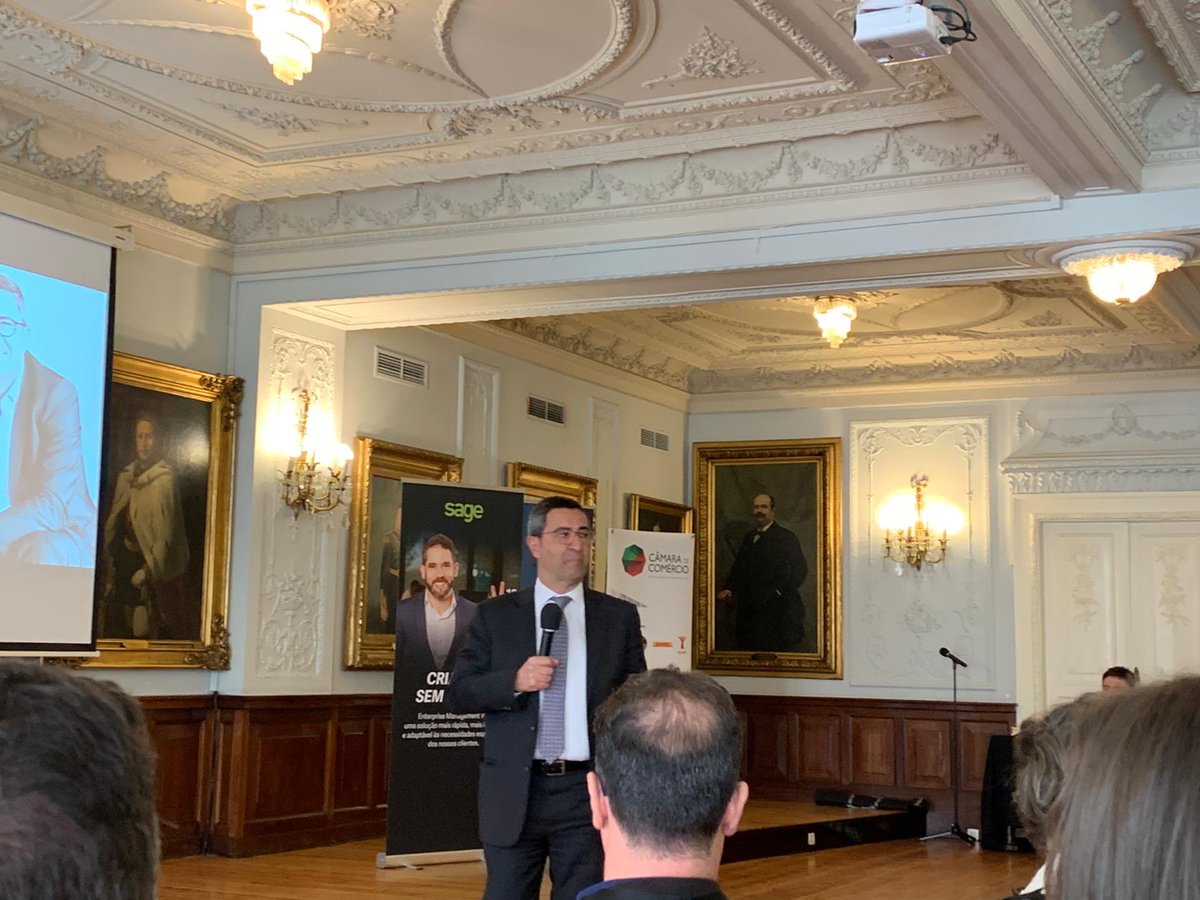 Josepmraventos's tweet photo. Hoje abertura do Executive Program da @CCIPortuguesa para PME’s em Lisboa em colaboração com a Universidade Nova. Durante 5 meses os assistentes vão trabalhar do desenvolvimento das suas competências na Gestão das Empresas @sageportugal  @SageSpain https://t.co/kY9qXoW3GG