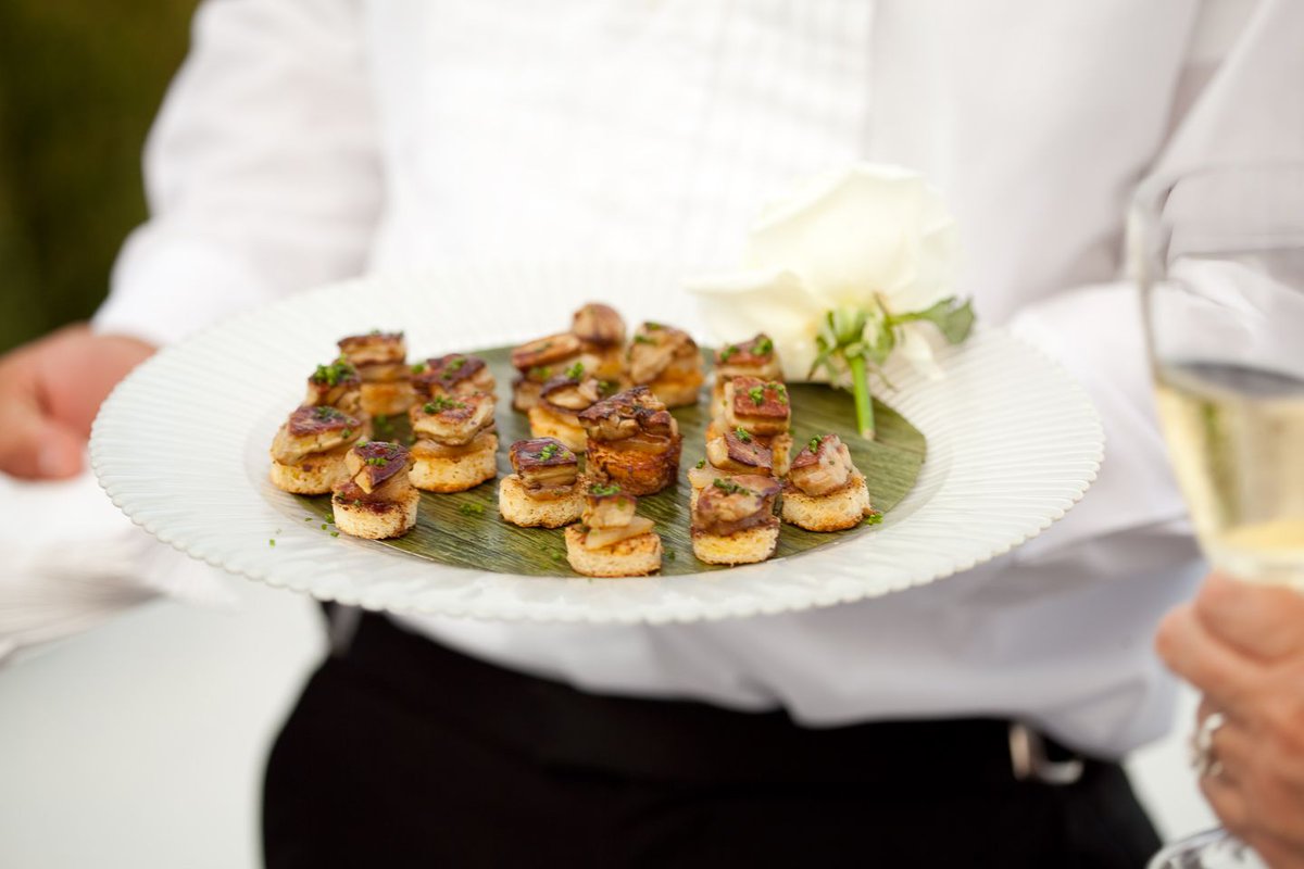 FoodDesignCater's tweet image. Pan Seared Foie Gras with Caramelized Pear on Mini Brioche French Toast 🍐 🦆
.
.
.
.
#greenwich #westchester #longisland #rhodeisland #nyc #hamptons #fooddesign #catering #fooddesigncatering #instachef #chef #chefslife #foodie #instagood #foodporn #foodswag #foodfetish
