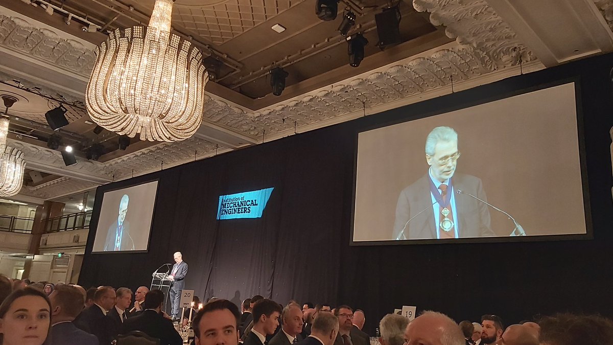 railsmart's tweet image. We are here today @IMechE_Rail lunch courtesy of @LornaMcHitachi .

Thank you Lorna, @LUCYLucyprior is  in her #RailSmart #networking element!