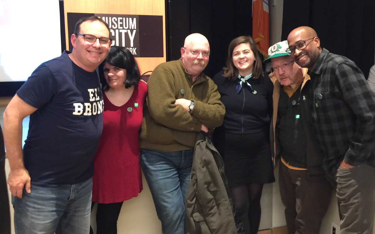 k72ndst's tweet photo. Thanks @MuseumofCityNY @GothamCenter the Boss Tweed Ringers finished 4th of 25 teams at Ultimate #NYC Trivia Night! So fun! #knishes #gimbels #muddclub https://t.co/FCvWNEh2ED