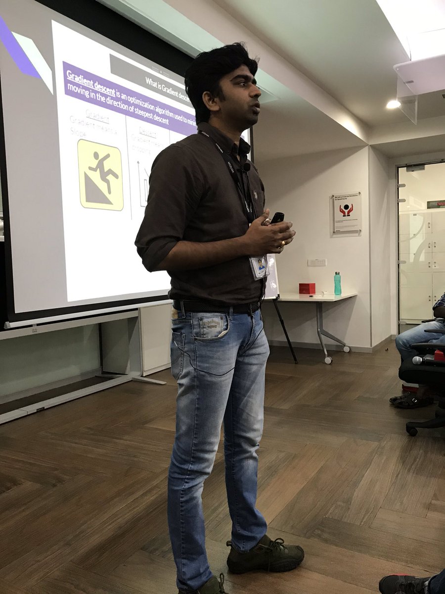 RaghavIN's tweet photo. What is Gradient Descent ?? Sundara is on stage to talk about it. #vztechconvene @VZIndia #aiml #meetup #community https://t.co/66DDM7hc5g