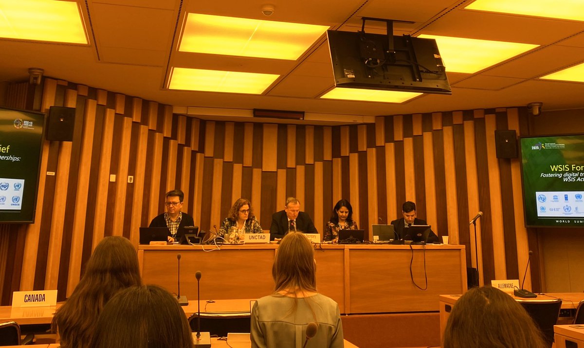 WSISprocess's tweet photo. ITU Deputy Secretary-General Malcom Johnson is opening the meeting @ITU @ITU_DSG #WSIS #ICT4SDG https://t.co/A7FRuQNR7Z