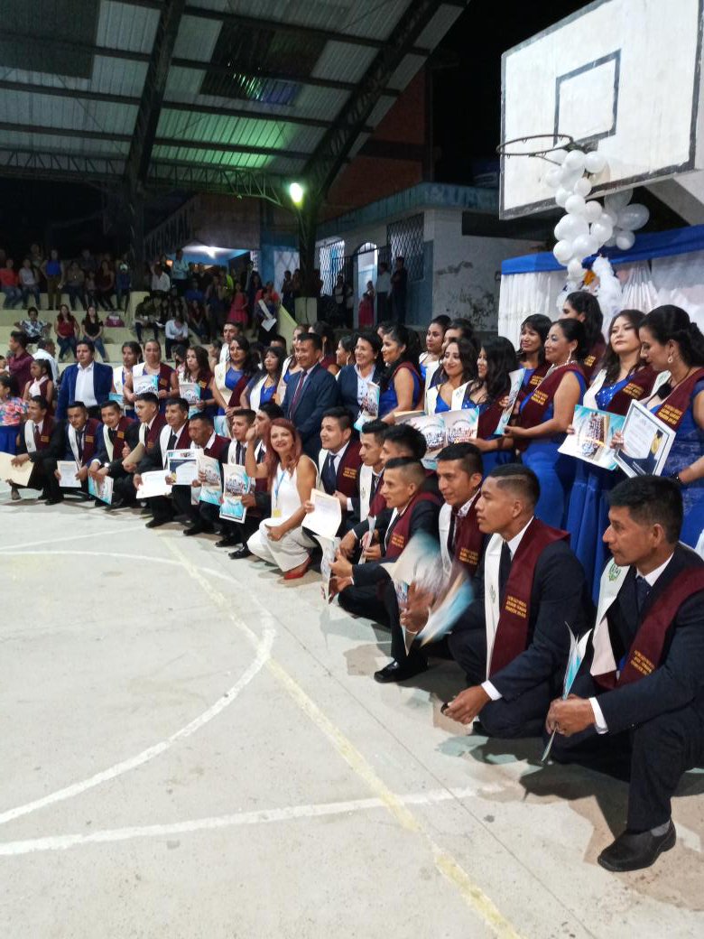 EnriquePiruch1's tweet photo. Participamos en la Incorporación de 44 Bachilleres #SerBachiller del Proyecto EBJA del colegio Soberanía Nacional de Paquisha #EducacionParaTodos https://t.co/yQpJzJ1N3n