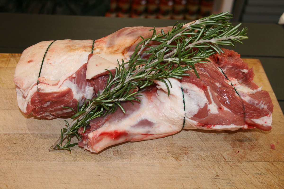 TheBrownPig1's tweet photo. Warm yourself up this weekend with a Wicklow Shoulder of Lamb. Perfect for slow cooking. €10 all weekend.
https://t.co/TkCI1Gn6FA
#terenure #butcher #wicklowlamb https://t.co/Yz87OwUhIk