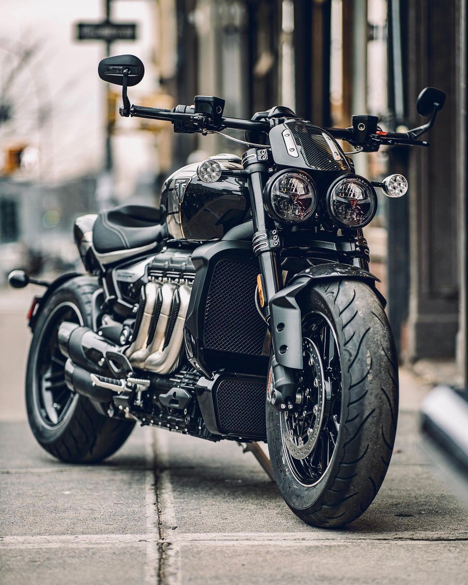 TeamRobertsLtd's tweet photo. 📸 @triumphbrklyn
#triumohfansfrance #triumphrocket3 #triumphnation #triumphfactorycustom #tfc #triumphrocket3tfc #rocket3 #rocket3tfc #cruisermotorcycle #cruiserbike #musclecar #musclebike #badass #badassbikes https://t.co/Iy8WHu6DSk