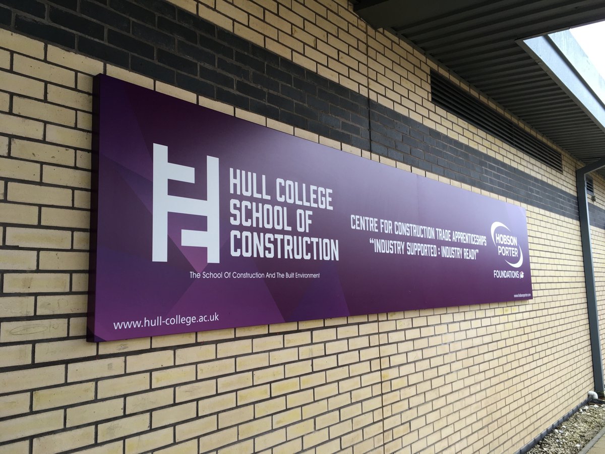 hobsonporter's tweet photo. #HPNews: A new @hullcollegegrp Centre for Construction Trade Apprenticeships has been opened by BBC DIY SOS’s @Bonjourmillar with our support. Read the full story at: https://t.co/E17w3KhxW4 #apprenticeships #education #hpfoundations #loveconstruction https://t.co/lYX4ew7Bsk