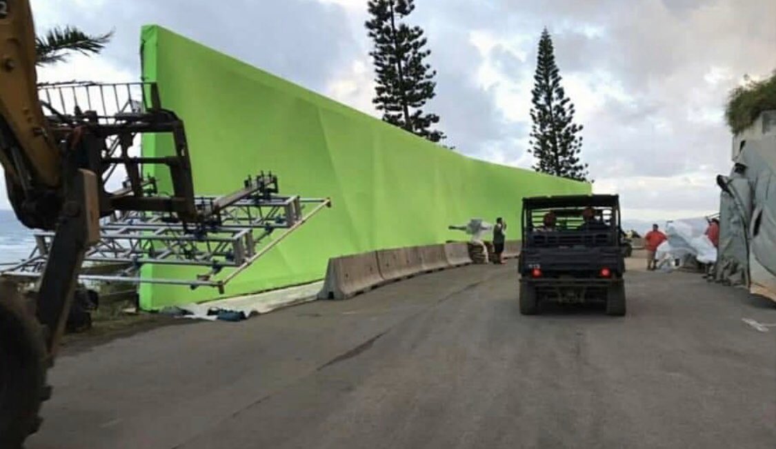 GodzillaMonarch's tweet photo. New set photos of Godzilla vs Kong! https://t.co/Smx02w19xS